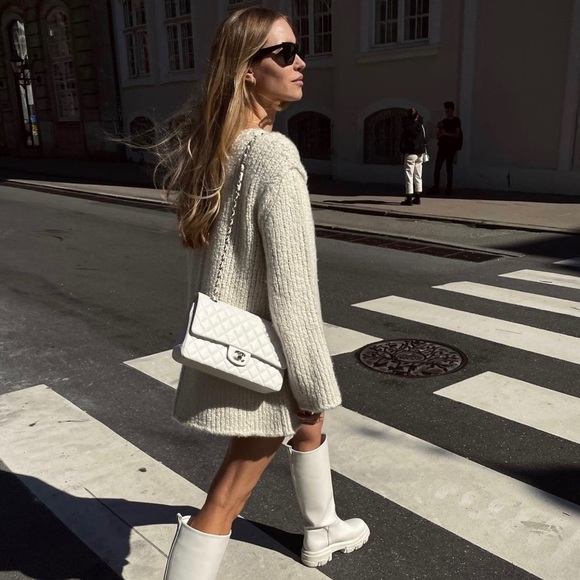 1️⃣3️⃣5️⃣0️⃣0️⃣ CHANEL Classic White Caviar Medium Bag - Picture 16 of 16